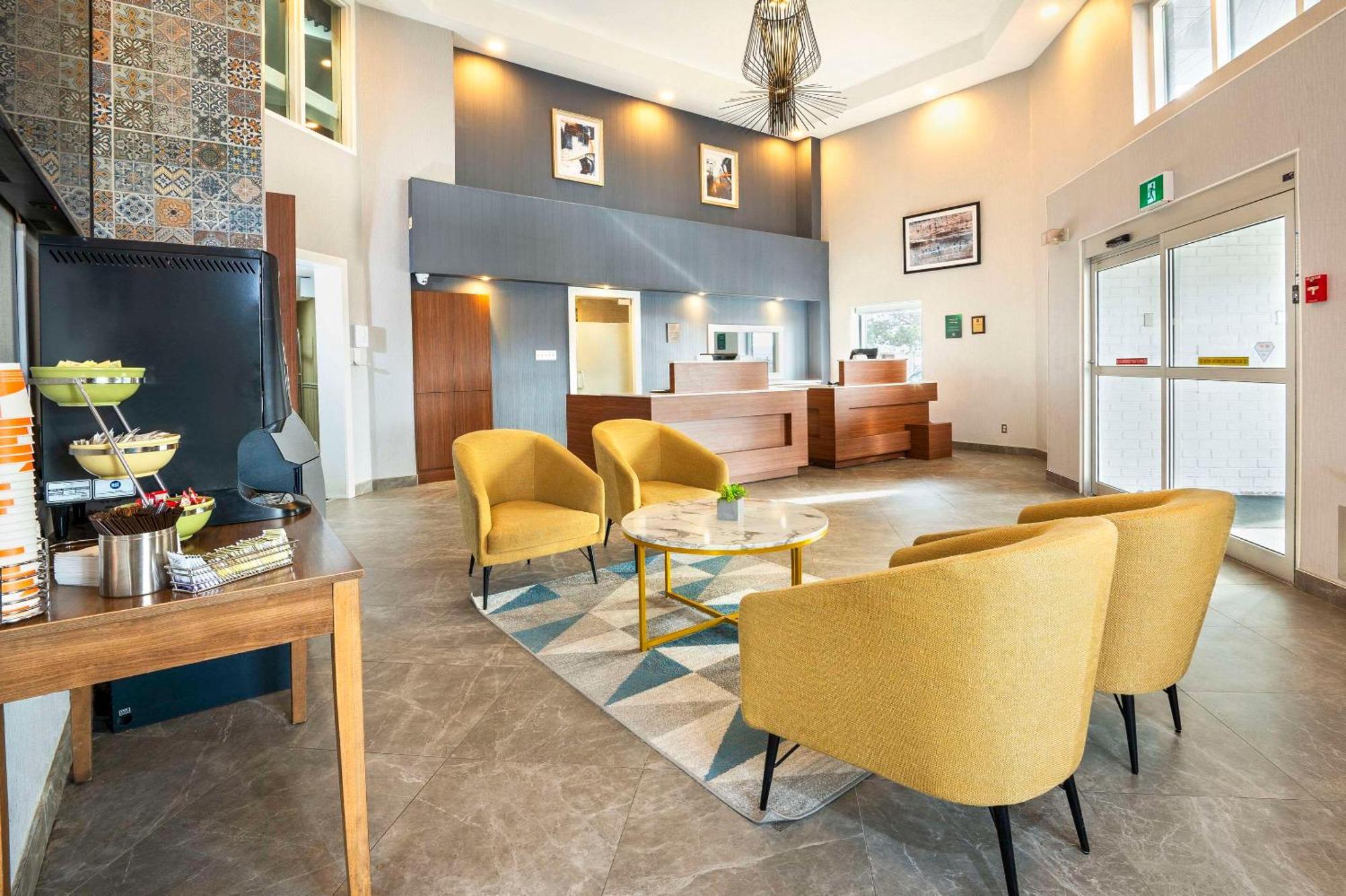 Quality Suites Уитби Экстерьер фото