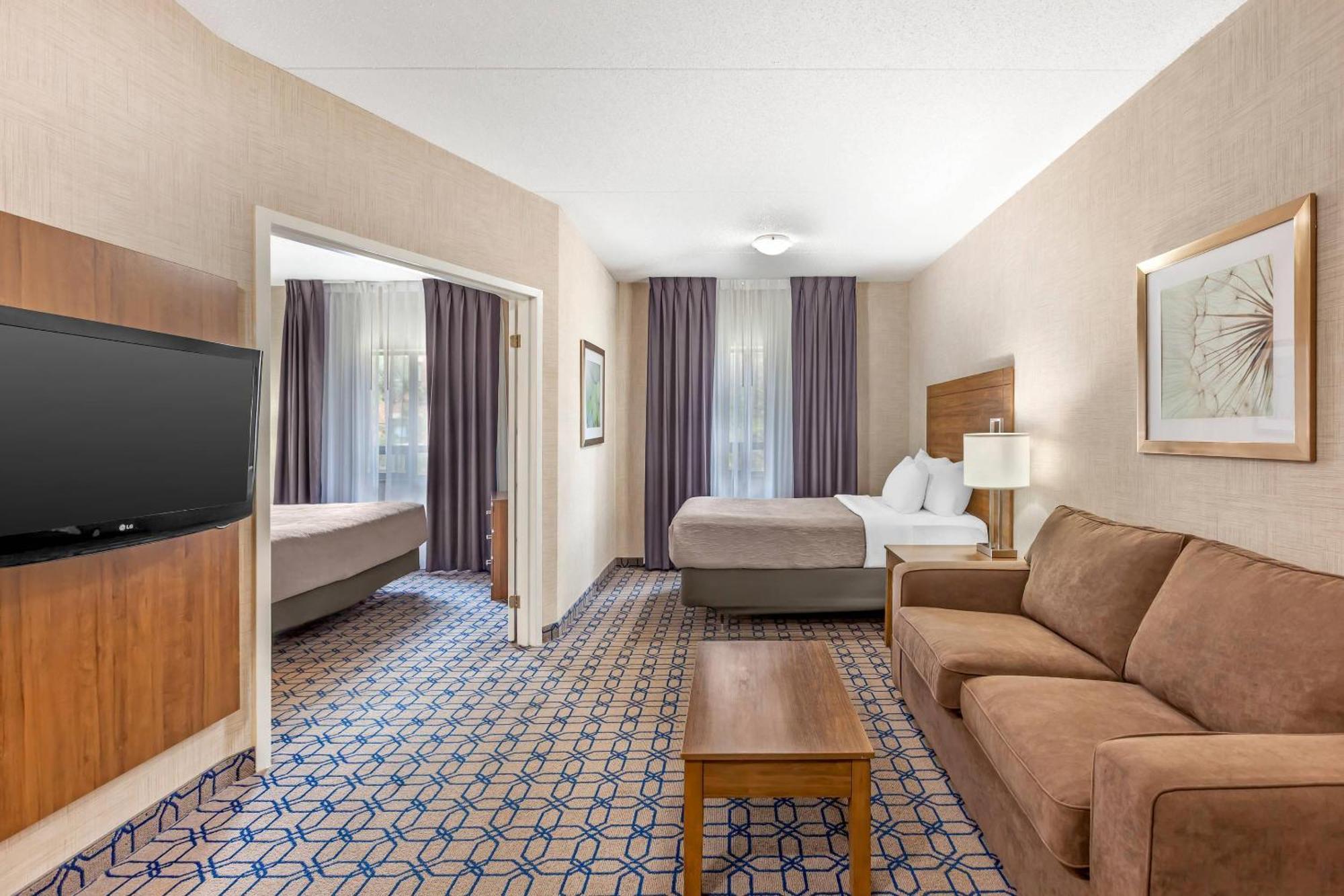 Quality Suites Уитби Экстерьер фото