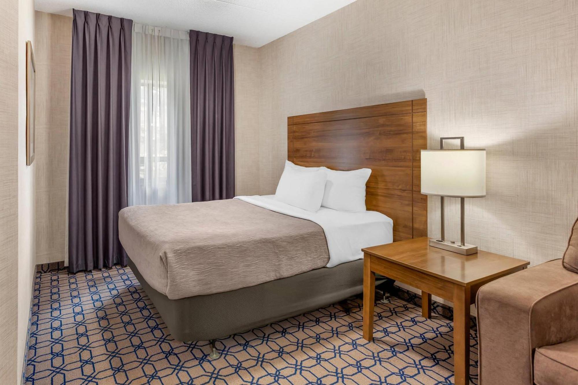 Quality Suites Уитби Экстерьер фото